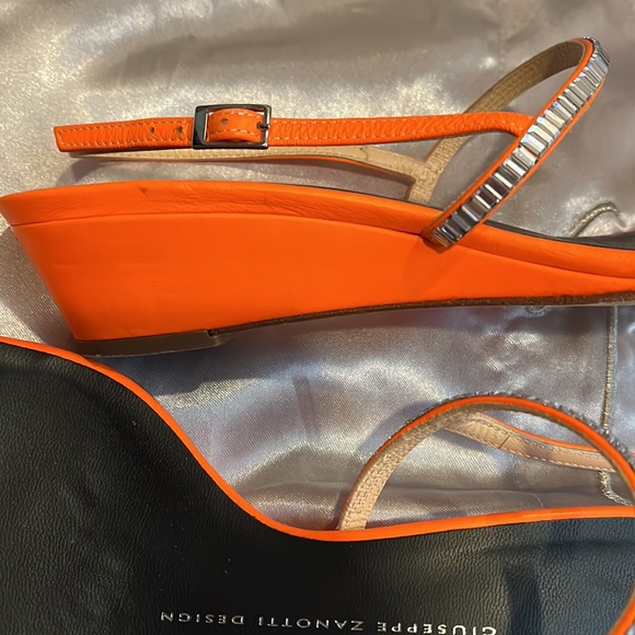 Giuseppe Zanotti Bright Orange Sandal - Picture 15 of 16